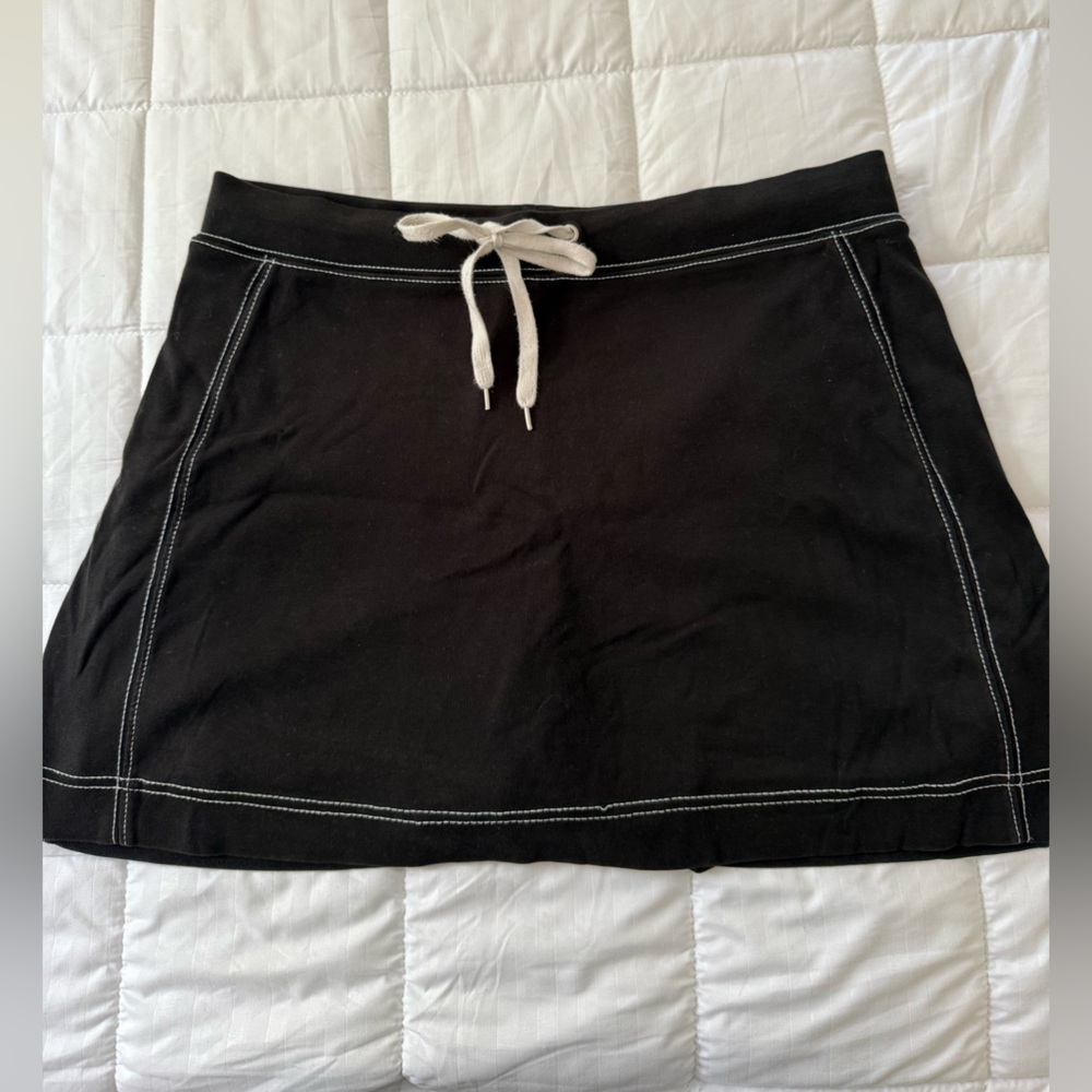 Anne Klein Black Mini Skirt with White Tie